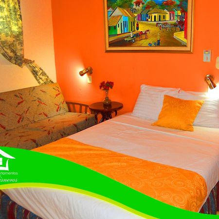 Hotel Y Apartments Los Cisneros Манагуа Екстер'єр фото
